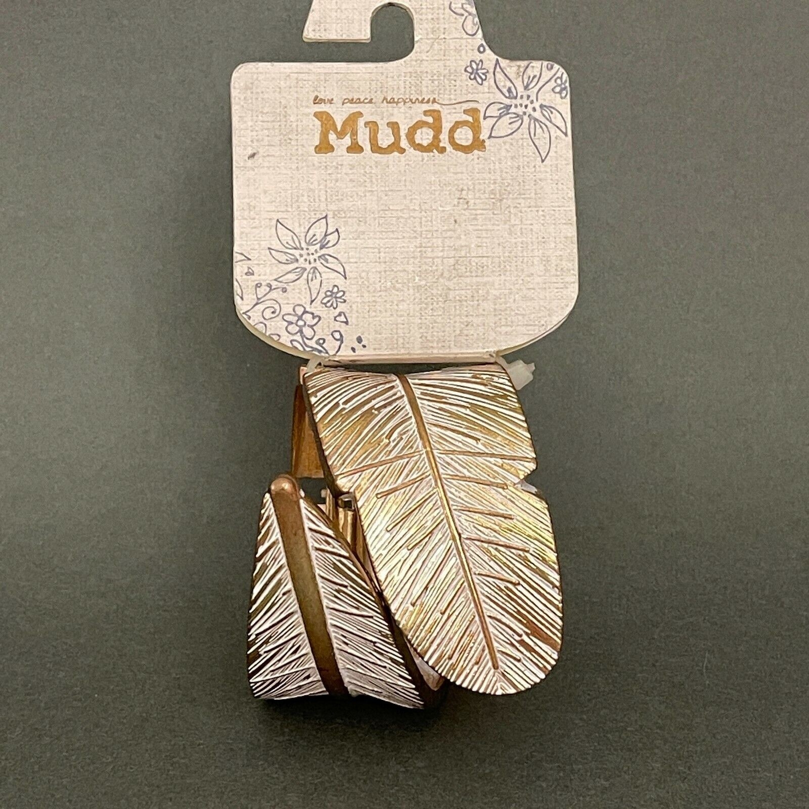 Mudd Leaf Gold-Tone White Women's Fashion Cuff Bracelet Nwt